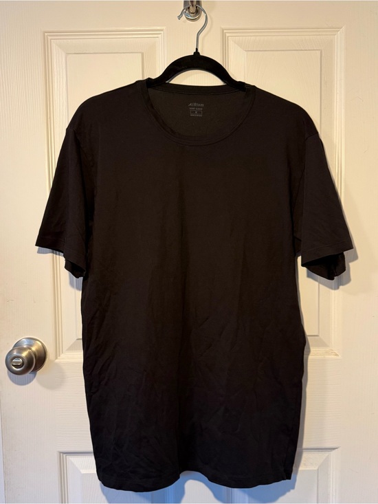 Uniqlo Other - UNIQLO: AIRism Crew Neck T-Shirt